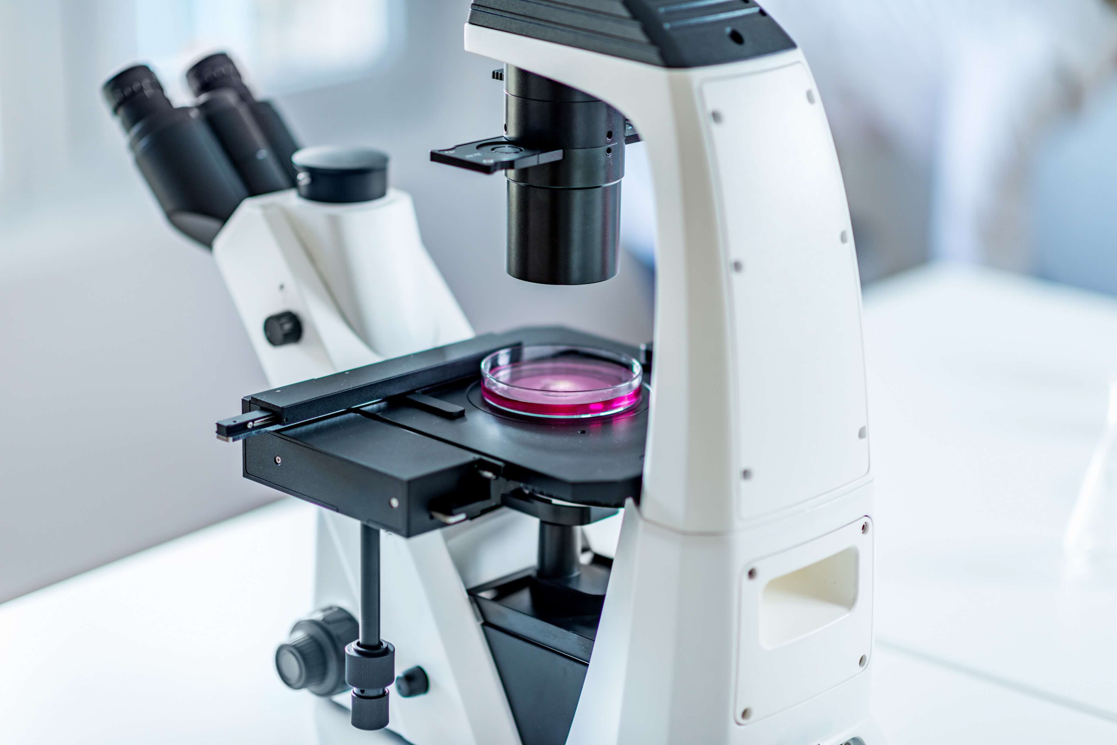Phase-contrast microscope